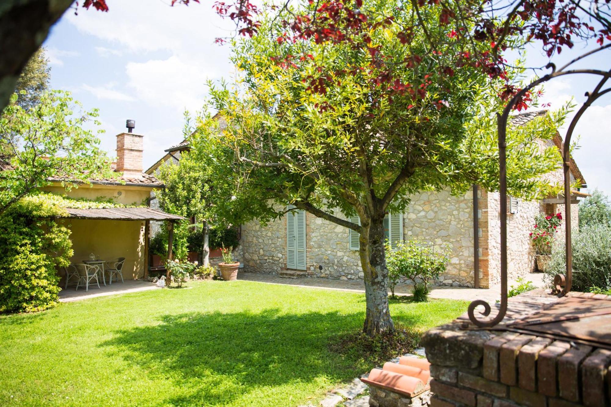 Poggetto Di Montese Apartment San Gimignano Bagian luar foto