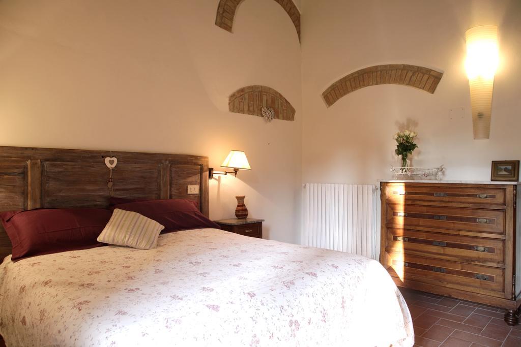Poggetto Di Montese Apartment San Gimignano Bagian luar foto